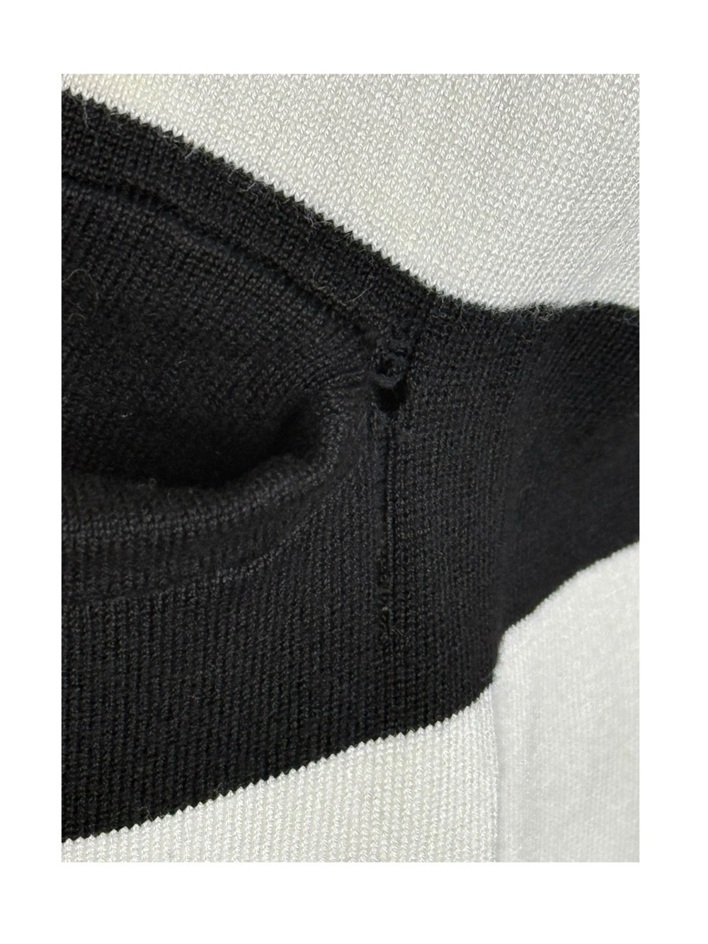 new LF Millau ᯾ Stripe V Neck Long Cardigan Duster Sweater ᯾ Black + White - Picture 10 of 16
